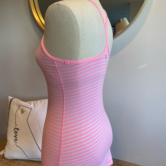 EUC LuluLemon Flow-y tank 4 - Picture 4 of 9